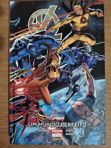 Nova Marvel editora Panini Novos Vingadores: Um Mundo Perfeito Capa Dura 148 páginas