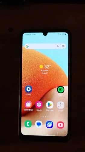 Samsung A32 semi novo