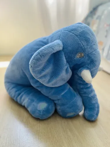 Almofada elefante de pelúcia 