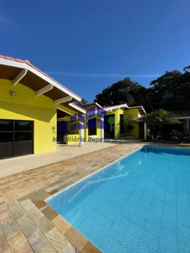 Casa em condomínio no Village Scorpios II, Cajamar-SP: 3 suítes, 3 salas, 6 banheiros, 4 v