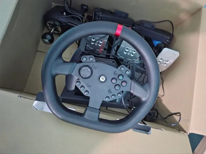 Volante Gamer Loong V995 aceito troca por PS4