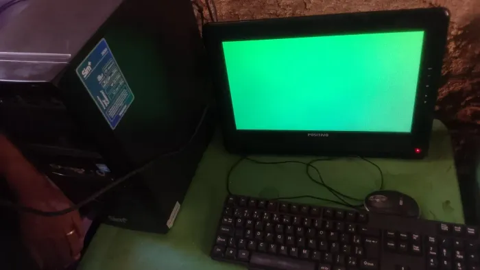Vende-se um computador positivo