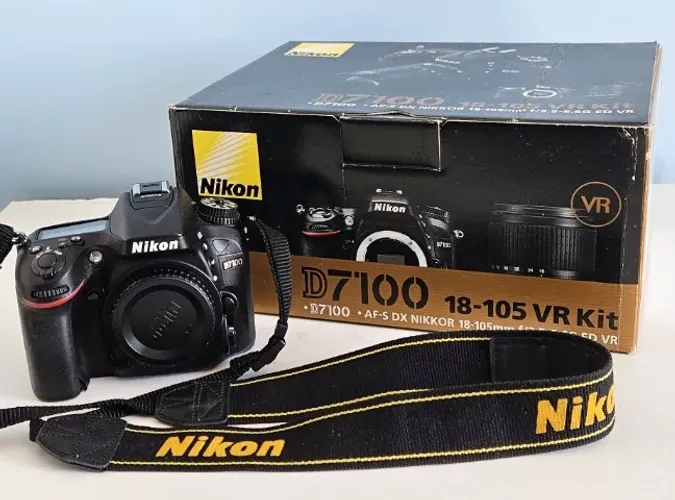 Câmera fotográfica digital NIKON D-7100 somente o corpo (LEIA TODO O ANÚNCIO)