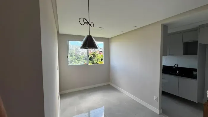 Alugo apartamento com 2/4 no Imbuí