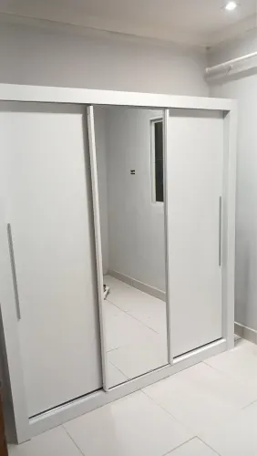 DOAÇÃO DE GUARDA-ROUPA