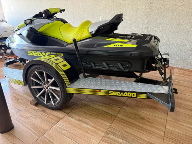GTR 230 ano 2020