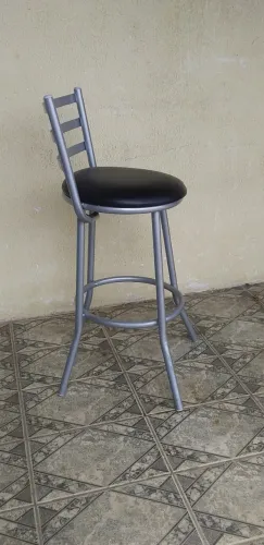 BANQUETA ALTA PRETA