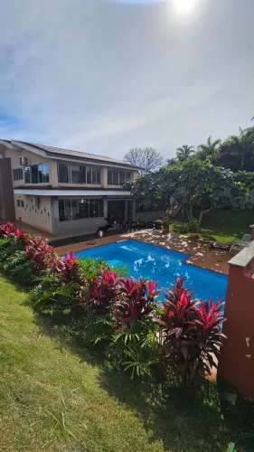 CHÁCARA COM DUAS CASAS, AJARDINAMENTO COMPLETO