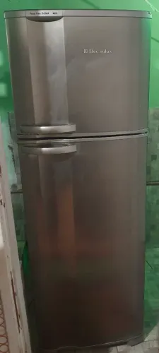 Geladeira Eletrolux DF38X Inox 380L