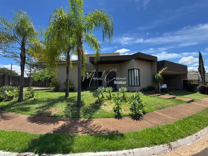 Condomínio Golden Park Residence - Casa à venda com 3 suítes com closet, climatizada, foto
