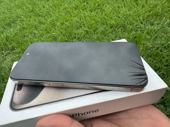 iPhone 15 pro 128 