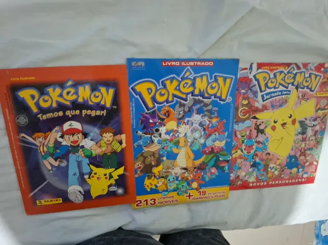 Álbuns pokemon incompletos