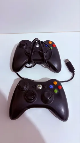 Xbox 360 Slim Desbloqueado RGH + 216 Jogos + 2 Controles