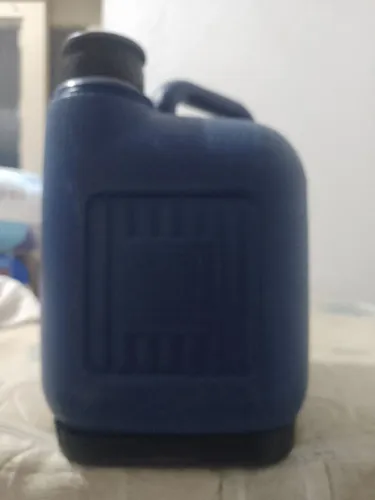 GARRAFA térmica de água usada, mas conservada até o fim do dia, inteiro