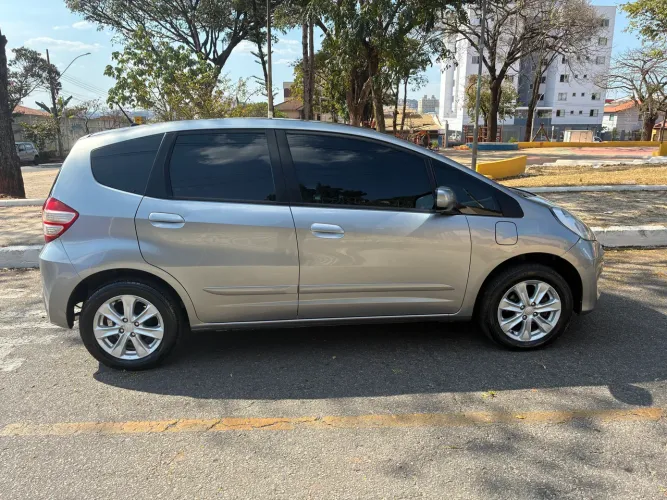 Honda Fit LX 1.4/ 1.4 Flex 8v/16v 5P Aut. 2013