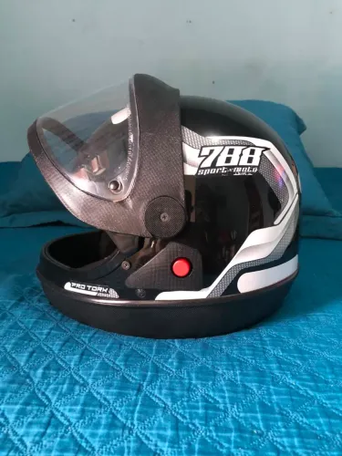 Vendo Capacete pro tork N 58 seminovo valor 100,00 reais
