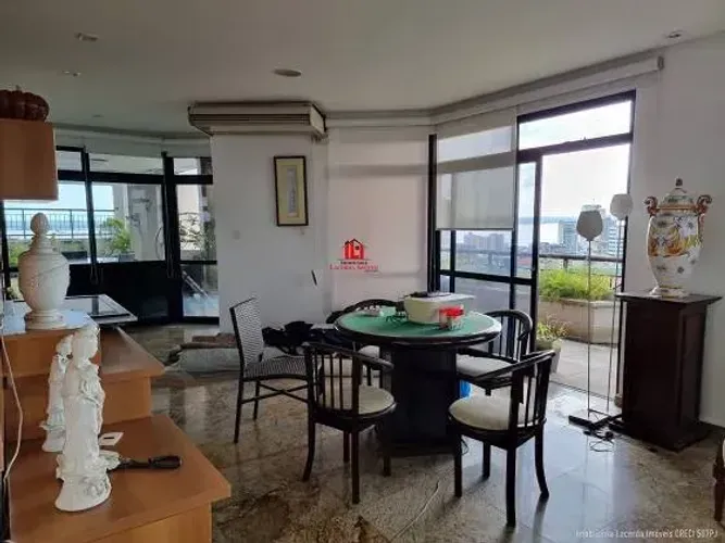 Cobertura no Edifício Walderez Simões 4 Suites 500m²