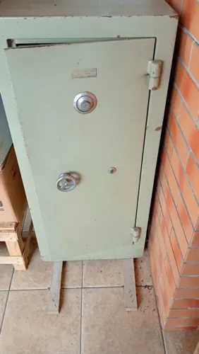 Cofre em aço 