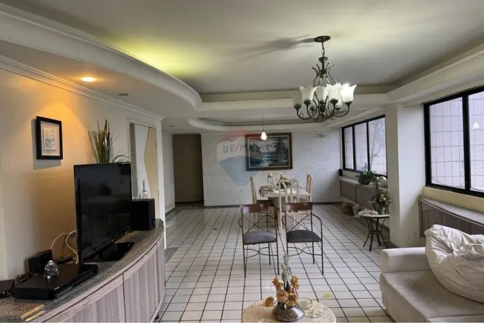 Parnamirim, 04 quartos, 03 suítes, 01 por andar, dependência completa, 03 vagas, 222m², la