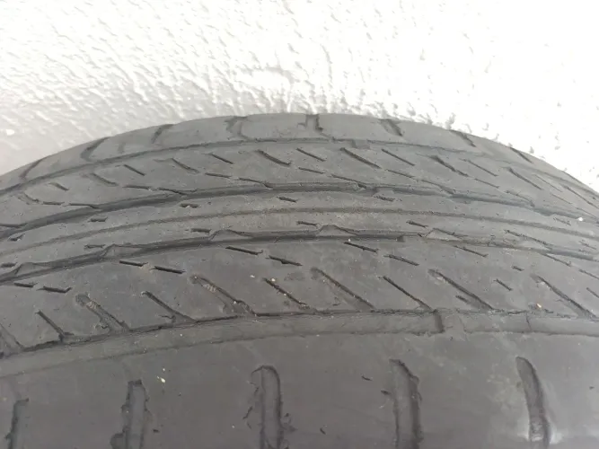 Pneu 185 65 15