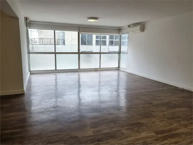Imóvel para venda possui 169 metros quadrados com 3 quartos em Cerqueira César - São Paulo