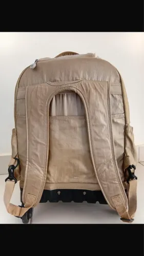Vendo mochila da Kipling com rodinhas