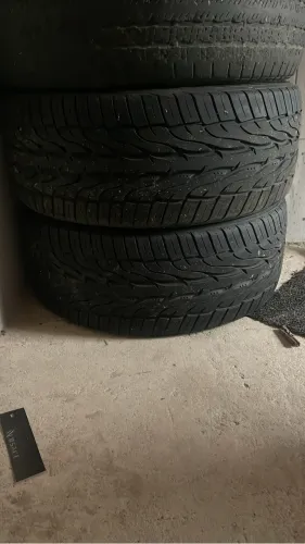 2 pneus land rover seminovo