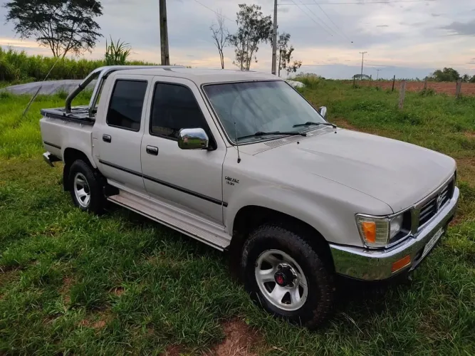 Toyota Hilux CD SR5 4X4 2.8 Diesel 2001
