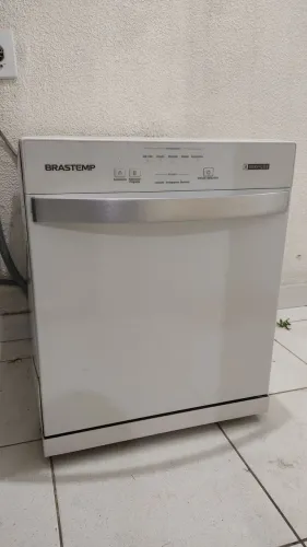 Troco lava louças numa smart tv50