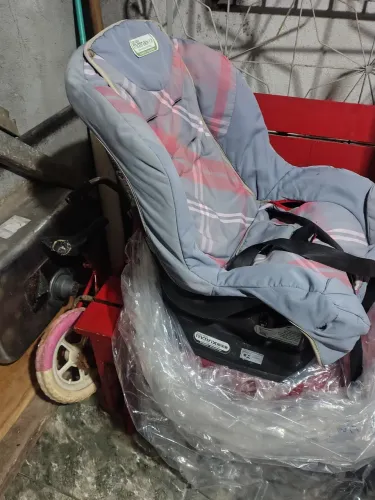 Cadeirinha de segurança para automóvel