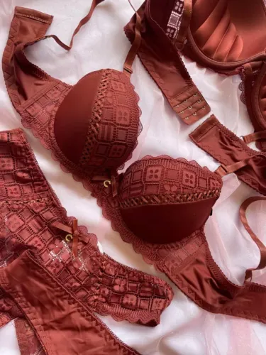 Conjunto de lingerie Elegance Brown Premium