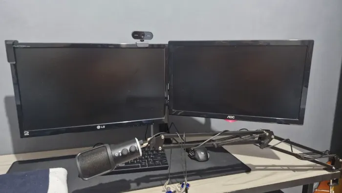 Monitor LG 20" e TV AOC 19"