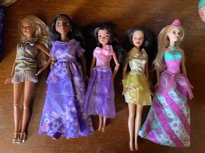 boneca barbie e princesa disney store lote