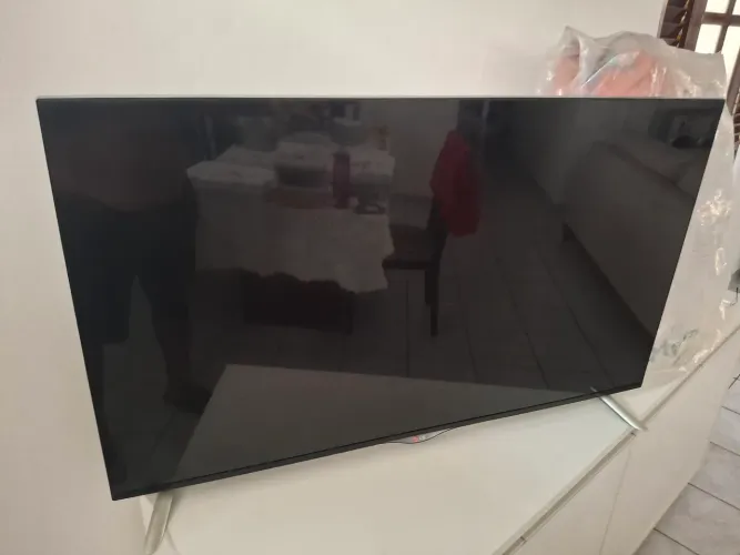 Vendo Tv Lg 49 polegadas quebrada