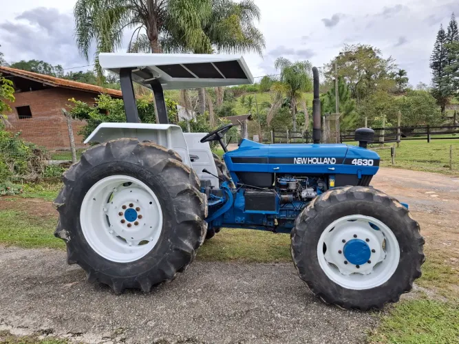 Trator ford new Holland 4630