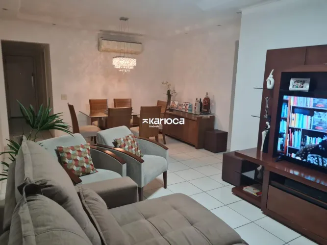 Apartamento Espaçoso na Vila da Penha 115 m² próximo a VanFisio e Largo do Bicão .
