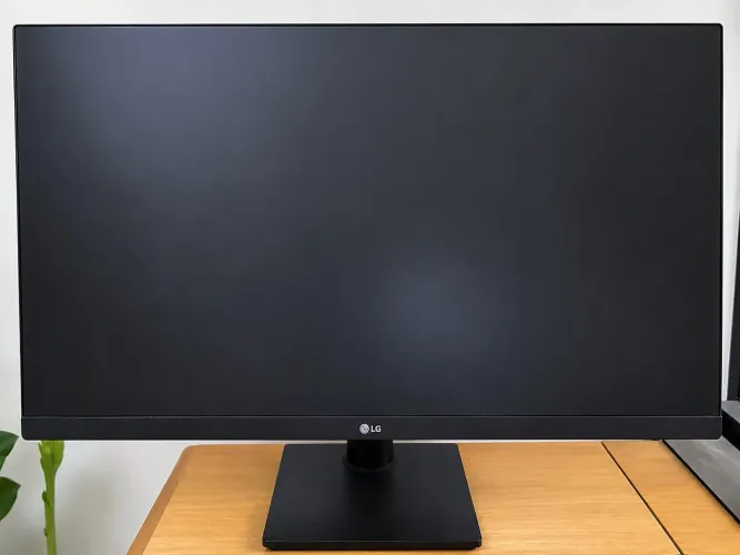 Vendo 3 monitores para retirada de peças