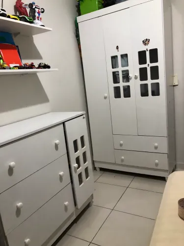Vendo Cômoda + Guarda roupa Infantil