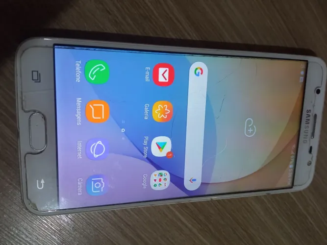 Celular barato Samsung Galaxy J7 prime