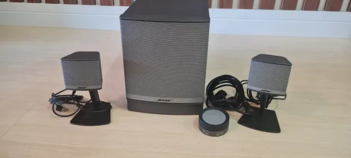 Bose Companion 3 Series II - Controle Impecável