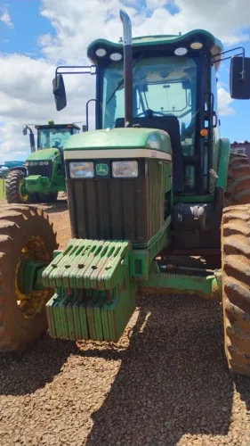 Trator John Deere 6605
