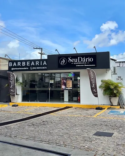 Vendo Barbearia na melhor localização da Av Maria Lacerda! (Posto frente ao Panamericano)