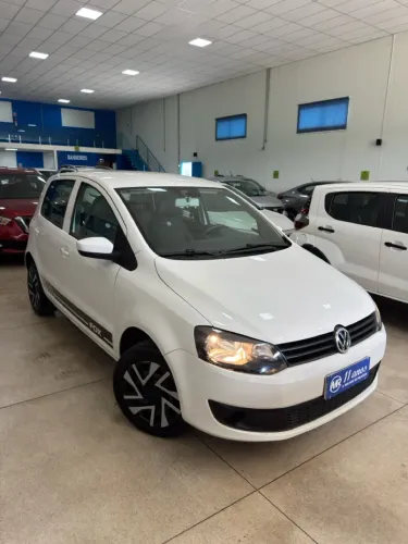 Volkswagen Fox 1.0 MI Total Flex 8V 5P 2014