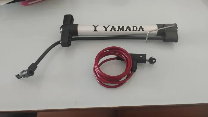 Kit para Bicicleta - Bomba de Ar Yamada + Cadeado com Chave
