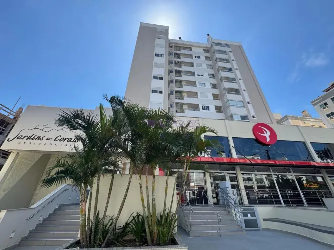 Apartamento no Jardins dos Corais no Abraão Florianópolis