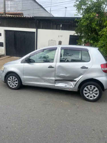 Volkswagen Fox Plus 1.0mi/ 1.0mi Total Flex 8V 3P 2005
