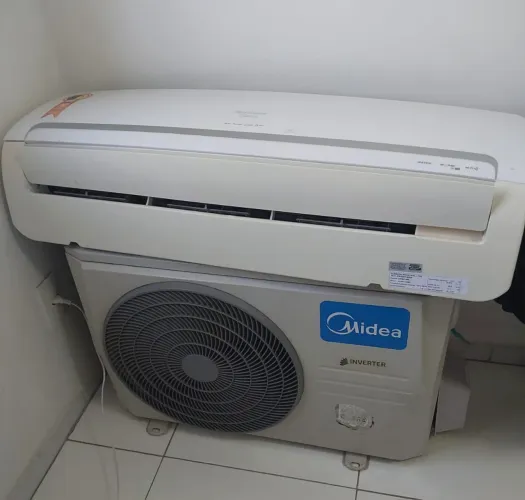 AR CONDICIONADO SEMI NOVO 18mil BTUS