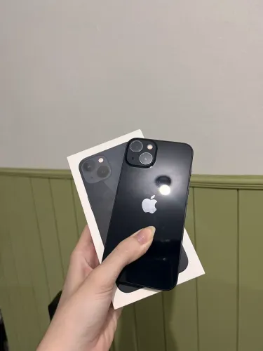 iPhone 13 - 128gb