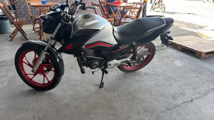 TITAN 160