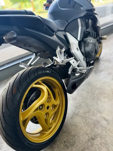 CB 1000r